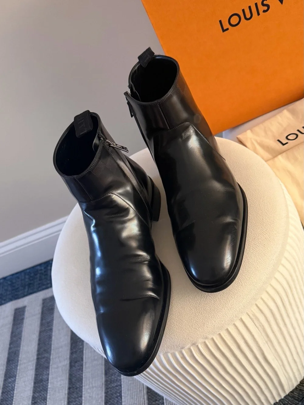 Louis Vuitton polished black